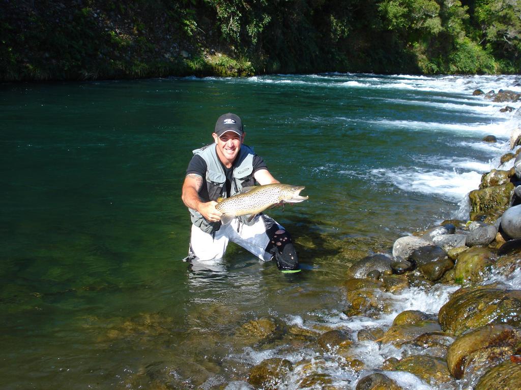 Turangi Trout Lodge Exteriér fotografie